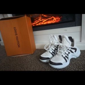 COPY - LOUIS VUITTON ARCHLIGHT SNEAKER                              SIZE 37.5